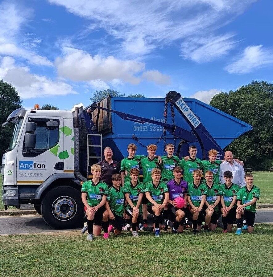 Anglian Skip Hire sponsors Wymondham Town United Football Club